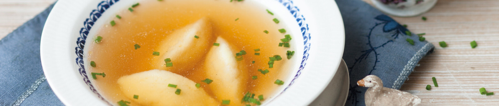     Soup with semolina dumplings 